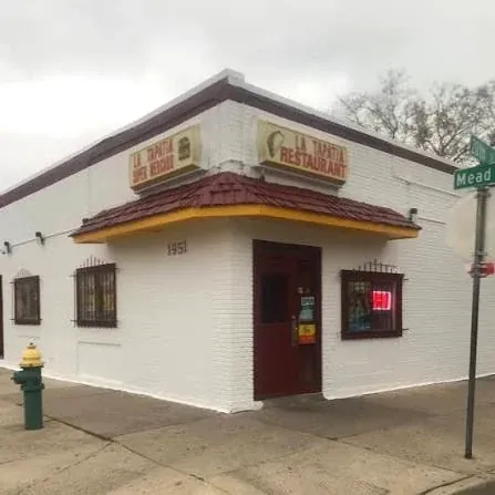 The front entrance of La Tapatía at 1951 Mead Street